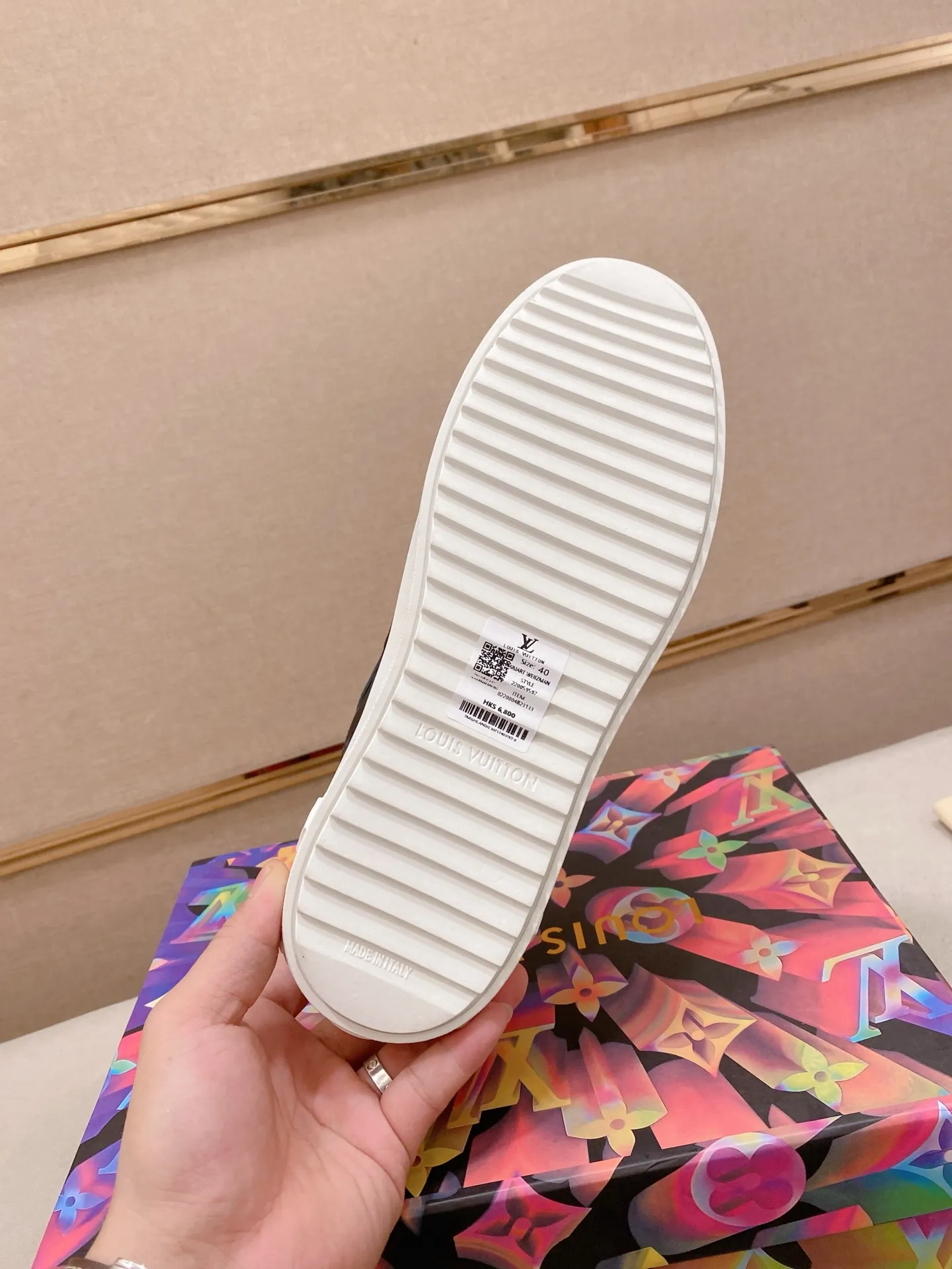 Men's shoes💰: 540💰(Niuli: full package) louis vuitton (Louis Vuitton/lv) top 🔍🔍 new models are on sale at the same time at the counter. The upper 🇮🇹 is imported from Italy, first-layer cowhide, and the lining is fully imported cowhide. 💪💪, completely 1⃣️ to 1 ⃣️Re-engraved🇮🇹💪💪, ⚠Sole: The original sole is specially provided by the original factory, the exclusive movable molded sole is super comfortable, ⚠The original factory follows the order, 🔍🔍high quality, you can enter and exit the counter at will, welcome to compare⚠. Code number:38-44